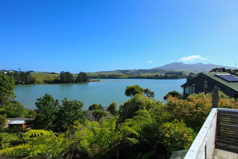 Photo of property in 23 Point Street, Raglan, 3225