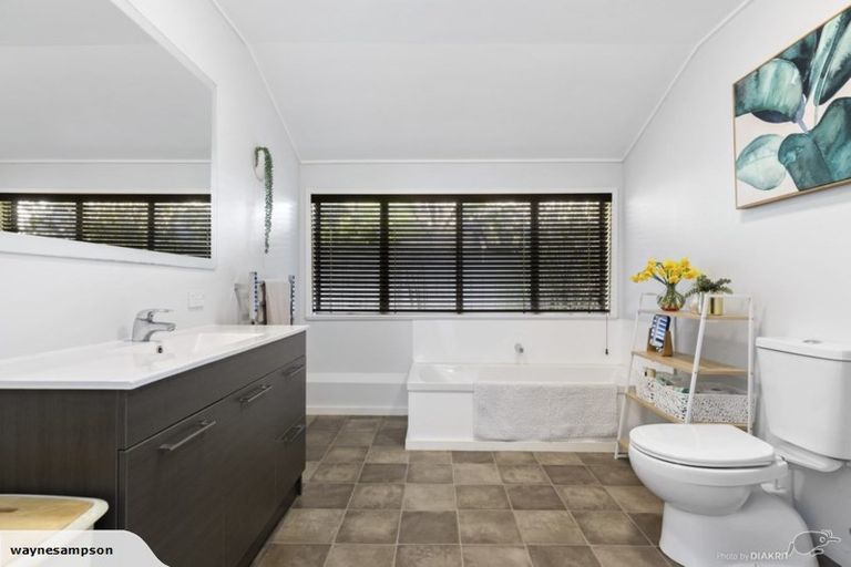 Photo of property in 9 Ardross Avenue, Khandallah, Wellington, 6035