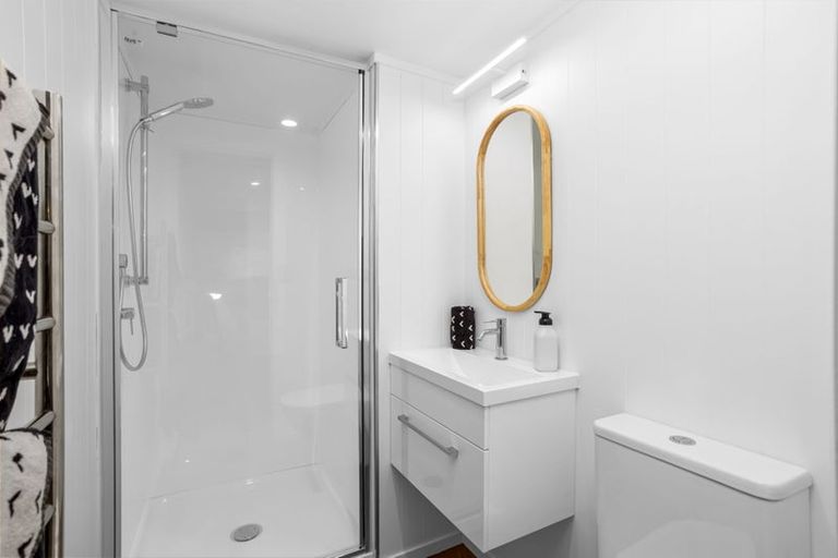 Photo of property in 8 Eucalyptus Place, Beach Haven, Auckland, 0626