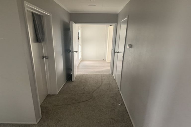 Photo of property in 43 Othello Drive, Clover Park, Auckland, 2023