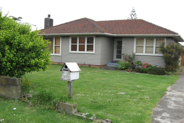 Photo of property in 2a Mckenzie Road, Mangere Bridge, Auckland, 2022