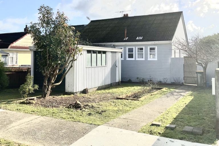 Photo of property in 17 Grierson Street, Naenae, Lower Hutt, 5011