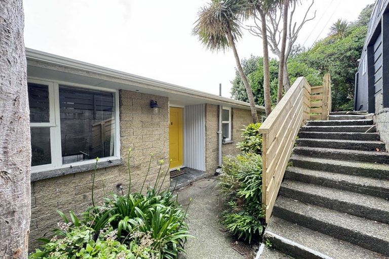 Photo of property in 65 Totara Road, Miramar, Wellington, 6022