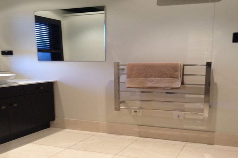 Photo of property in 2 Mcdougall Avenue, St Albans, Christchurch, 8014