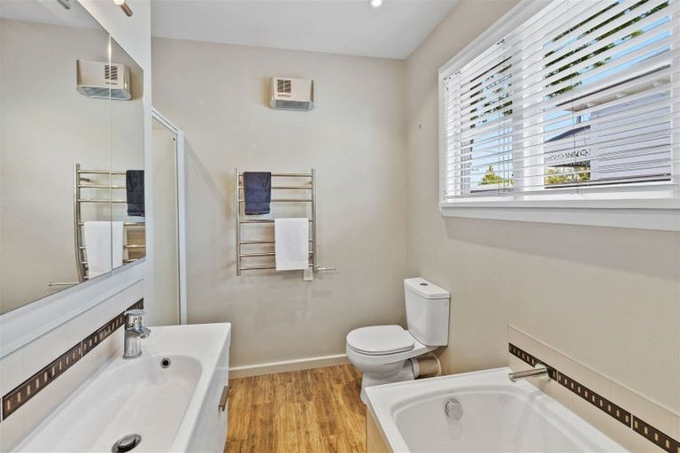 Photo of property in 51 Hawkesbury Avenue, St Albans, Christchurch, 8014