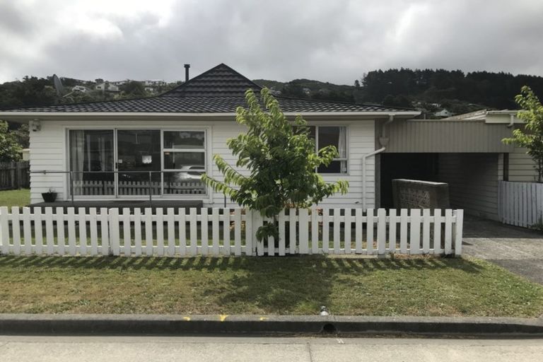 Photo of property in 21a Beauchamp Street, Tawa, Wellington, 5028