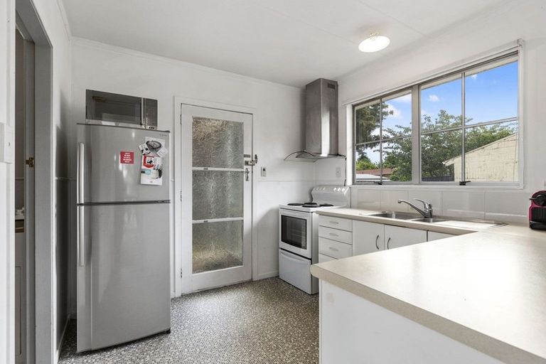 Photo of property in 72b Oakfield Crescent, Pukete, Hamilton, 3200