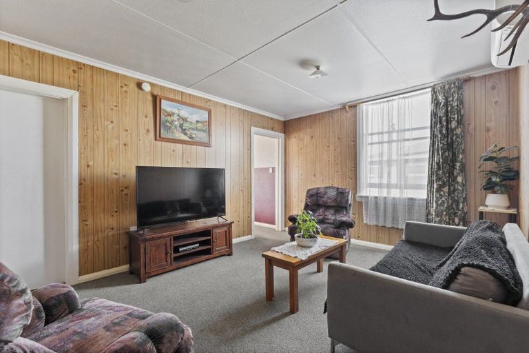 Photo of property in 10 Tiraumea Road, Pahiatua, 4910