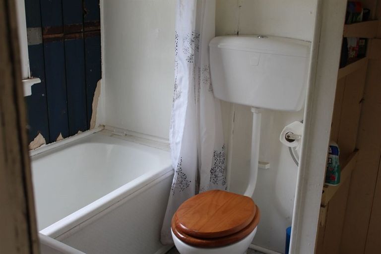 Photo of property in 11 Ossian Street, Milton, 9220