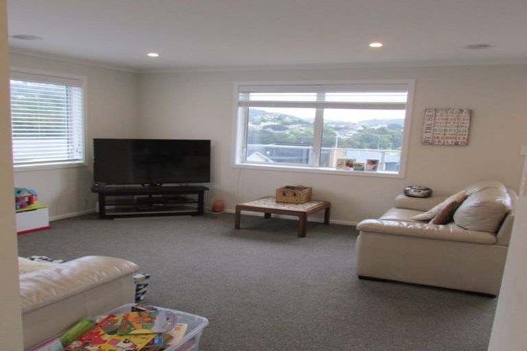 Photo of property in 208 Navigation Drive, Whitby, Porirua, 5024