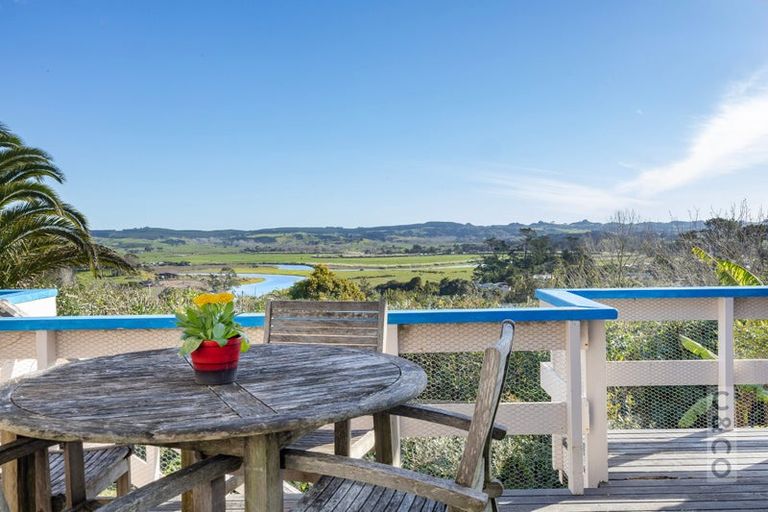 Photo of property in 67 Garfield Road, Helensville, 0800