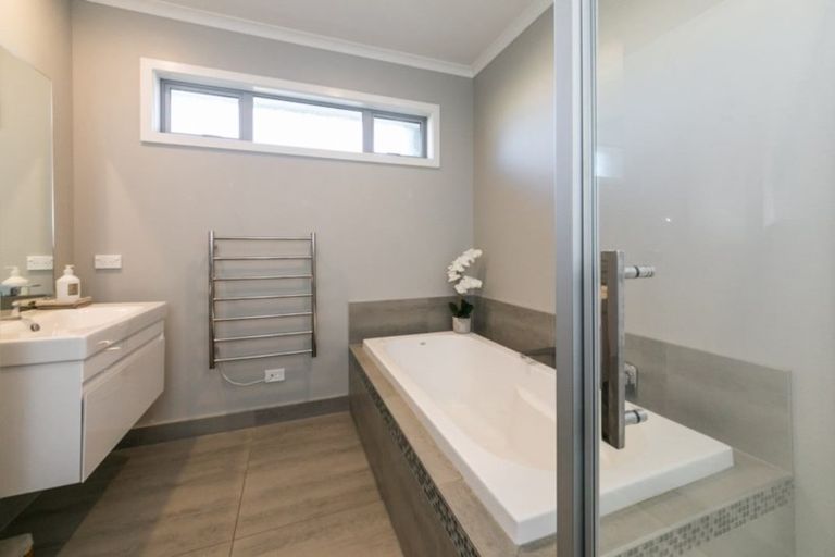 Photo of property in 92 Stock Road, Pakipaki, Hastings, 4172