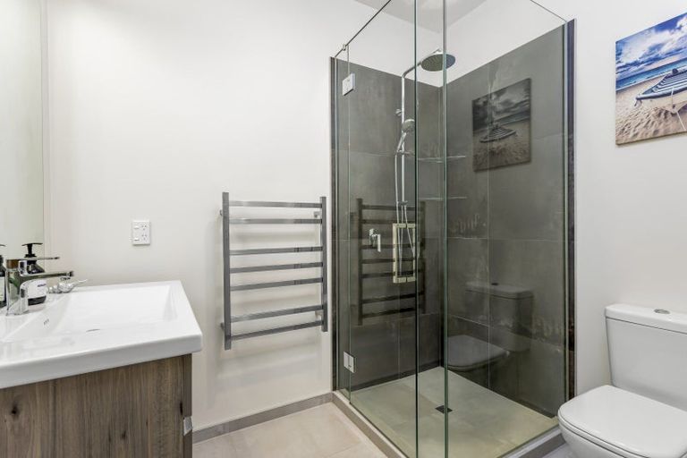 Photo of property in 9 Tauwaka Crescent, Riverhead, 0820