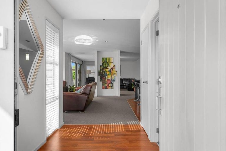 Photo of property in 377 One Tree Point Road, One Tree Point, 0118