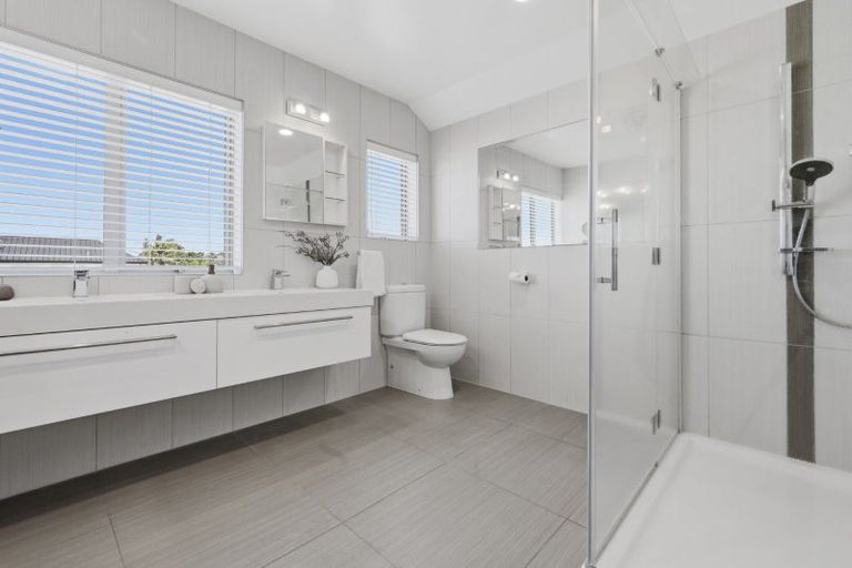 Photo of property in 19 Beach Road, Otumoetai, Tauranga, 3110