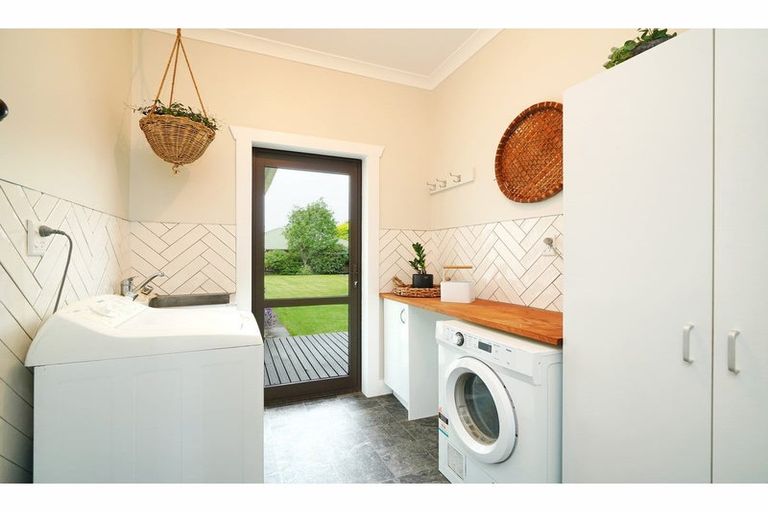 Photo of property in 12 Moa Street, Waikiwi, Invercargill, 9810