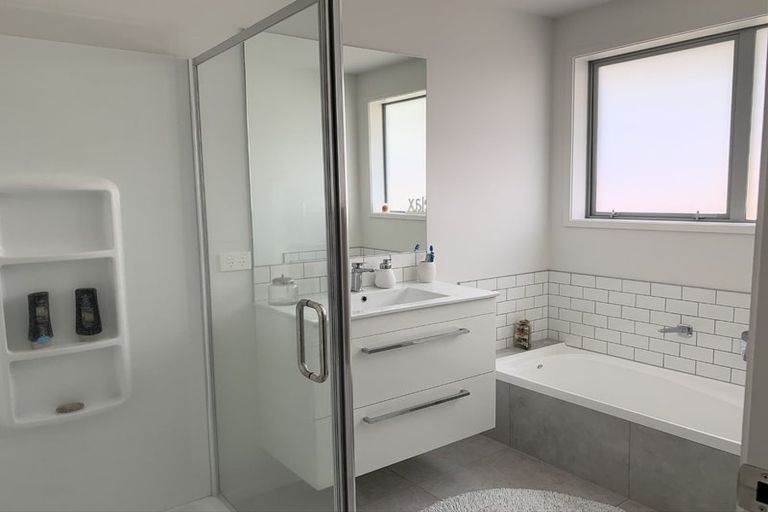 Photo of property in 553 Grenada Street, Papamoa Beach, Papamoa, 3118