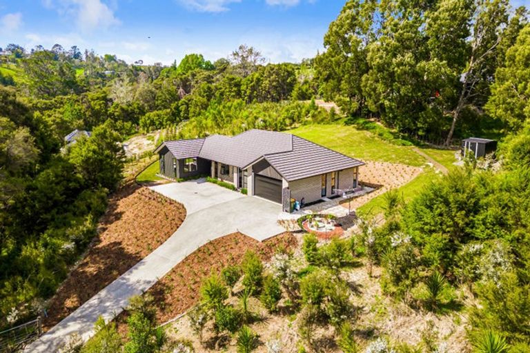 Photo of property in 224 Birdwood Road, Massey, Auckland, 0614