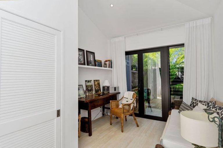 Photo of property in 10 Pebble Beach Way, Papamoa Beach, Papamoa, 3118