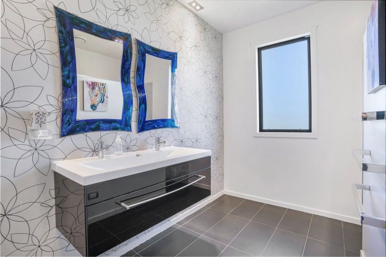 Photo of property in 48a Egerton Road, Winton, 9781