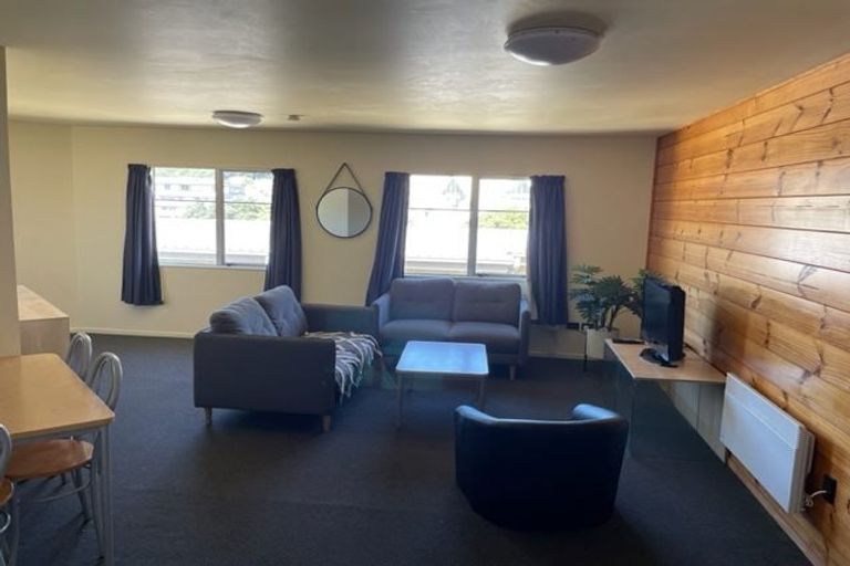 Photo of property in Basin Reserve Complex, 13/4 Sussex Street, Mount Cook, Wellington, 6021