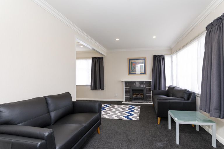 Photo of property in 21 Vernon Avenue, Takaro, Palmerston North, 4412