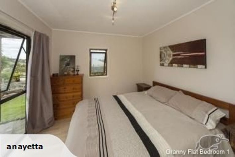 Photo of property in 145 Weatherly Road, Torbay, Auckland, 0630