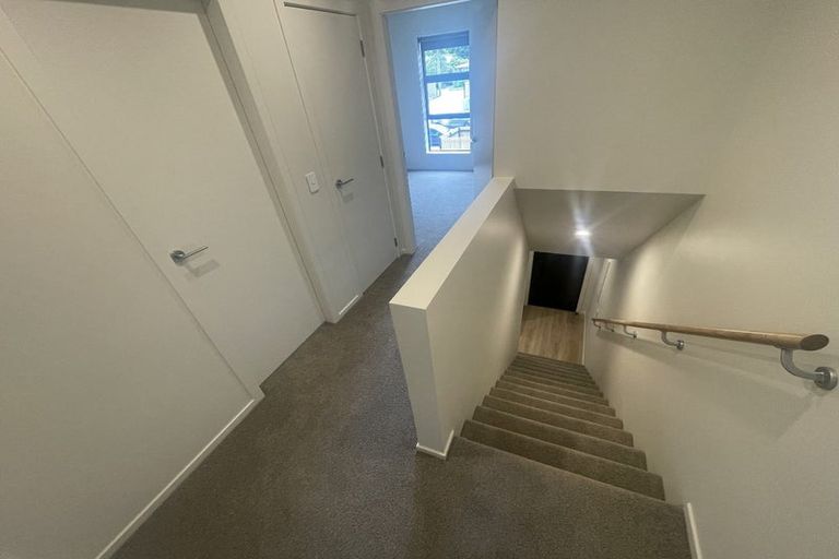 Photo of property in 4/370 Stokes Valley Road, Stokes Valley, Lower Hutt, 5019