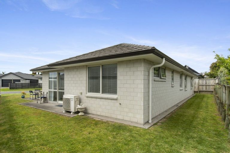 Photo of property in 79 Bert Wall Drive, Omokoroa, 3114