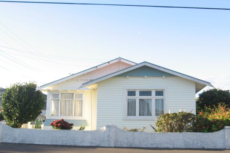 Photo of property in 17 Atiawa Street, Petone, Lower Hutt, 5012
