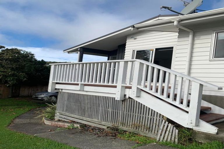 Photo of property in 2/8 Beauly Grove, Papakowhai, Porirua, 5024
