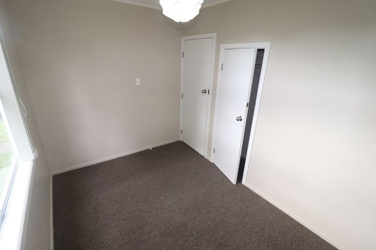 Photo of property in 81 Sturges Road, Henderson, Auckland, 0612