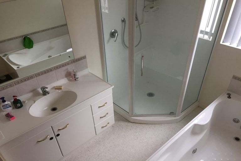 Photo of property in 17 Highcroft Place, Welcome Bay, Tauranga, 3112