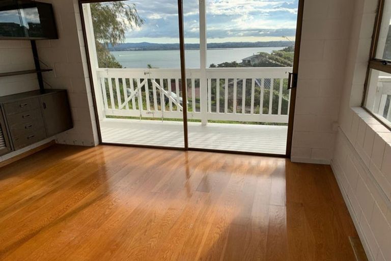 Photo of property in 80 Hadfield Street, Beach Haven, Auckland, 0626