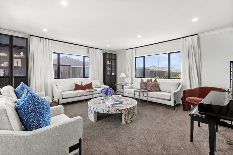 Photo of property in 15 Dinneen Close, Frimley, Hastings, 4120