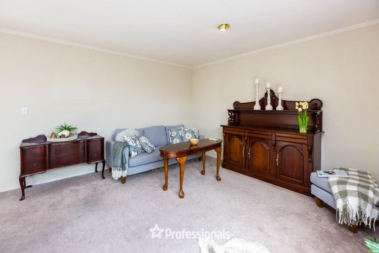 Photo of property in 1/4 Comeskey Grove, Elderslea, Upper Hutt, 5018