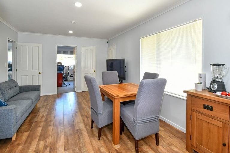Photo of property in 1/48 Stewart Gibson Place, Manurewa, Auckland, 2105