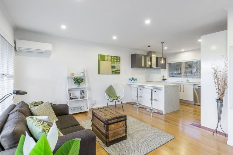 Photo of property in 1/303 Rangatira Road, Beach Haven, Auckland, 0626