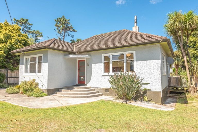 Photo of property in 18 Hutchison Crescent, Durie Hill, Whanganui, 4500