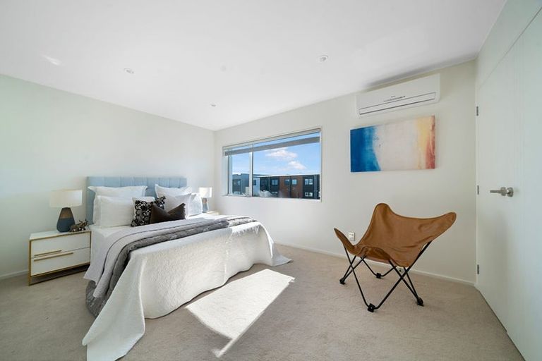 Photo of property in 81 Bordeaux Parade, Te Atatu South, Auckland, 0610