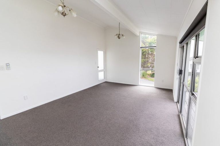 Photo of property in 11 Nalanda Crescent, Broadmeadows, Wellington, 6035