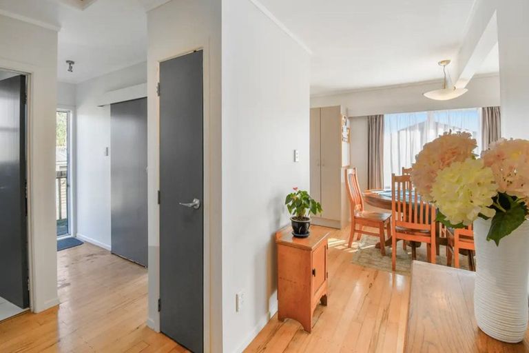 Photo of property in 5 Tango Place, Henderson, Auckland, 0610