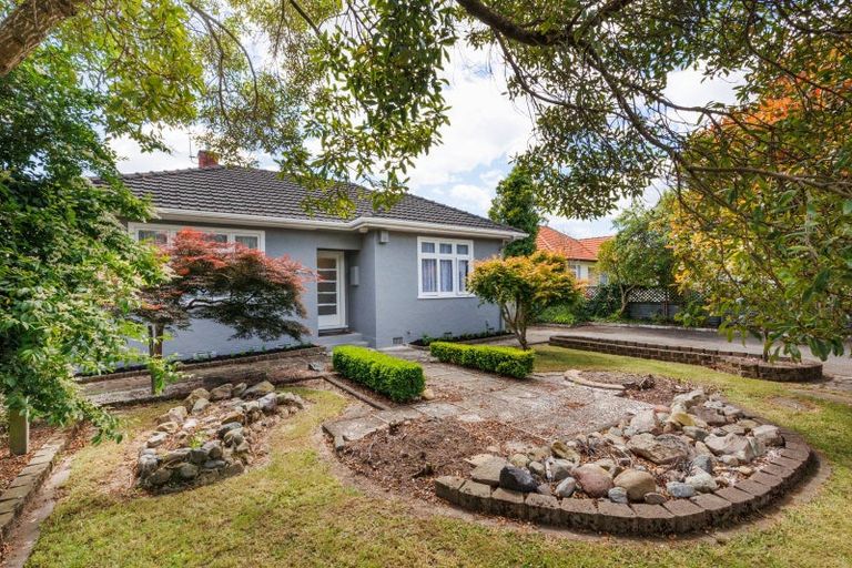 Photo of property in 97 Churchill Avenue, Hokowhitu, Palmerston North, 4410