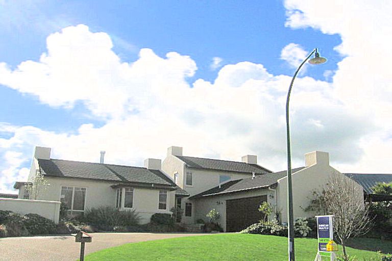 Photo of property in 15 Hayward Rise, Owhata, Rotorua, 3010