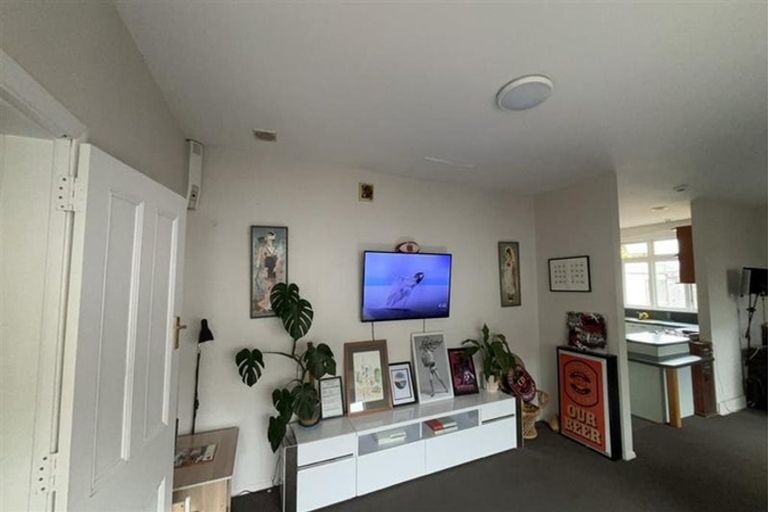 Photo of property in 76 Retreat Road, Avonside, Christchurch, 8061