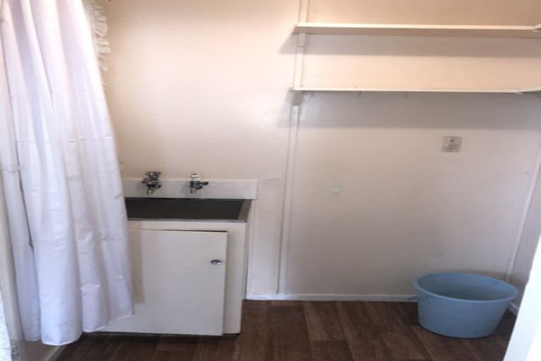 Photo of property in 14 Tatariki Street, Rosehill, Papakura, 2113