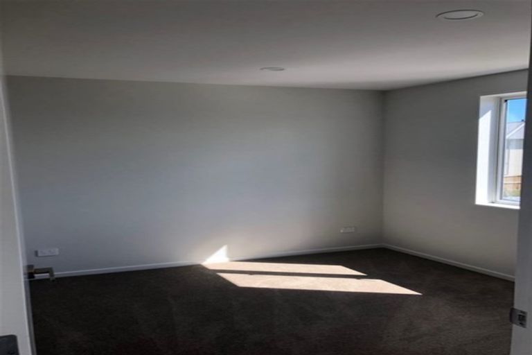 Photo of property in 2 Riroriro Close, Crofton Downs, Wellington, 6035