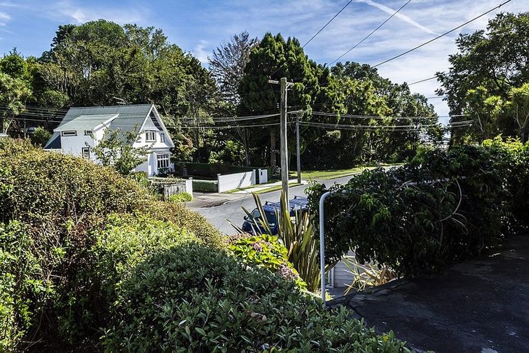 Photo of property in 13 Bracken Street, New Plymouth, 4310