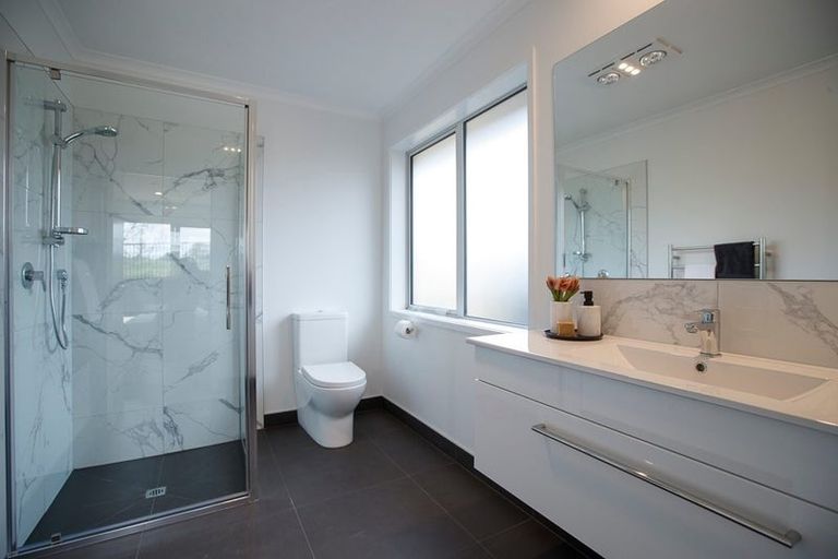 Photo of property in 11 Panui Avenue, Helensville, 0800