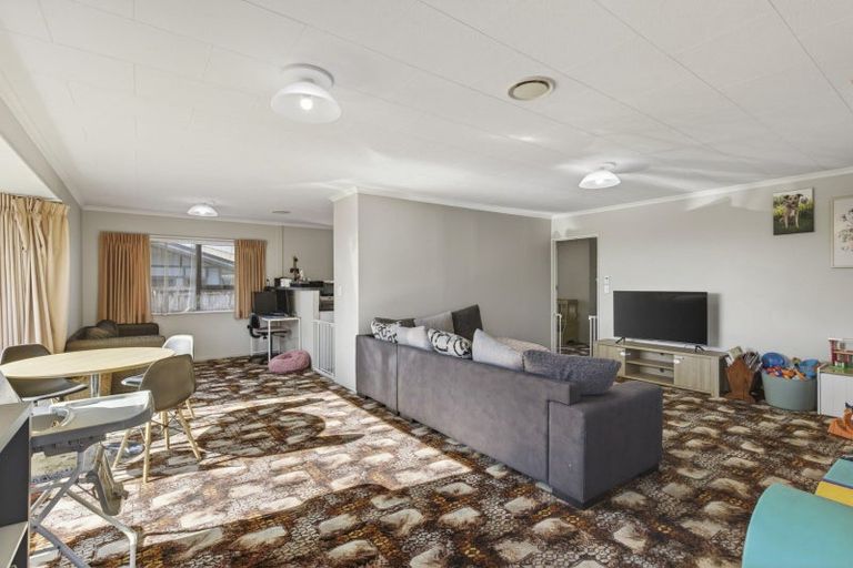 Photo of property in 18 Jade Place, Bell Block, New Plymouth, 4312